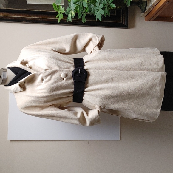 VTG 100% Cashmere Ivory Coat 4/6 - Picture 16 of 16